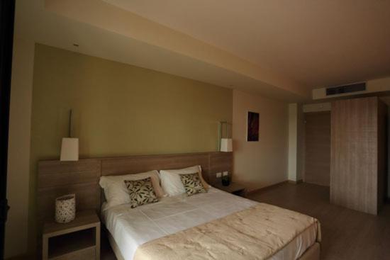 Turin Airport Hotel & Residence San Francesco al Campo Exterior photo